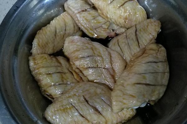 红酒鸡翅的做法图解3