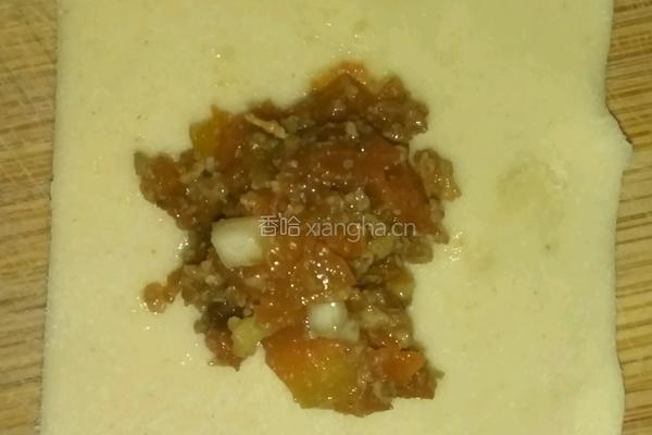 馄饨包法的做法图解1