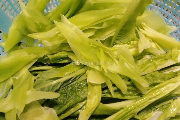 清炒莴笋的做法图解5