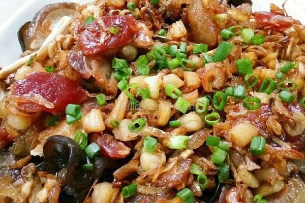 腊味贝虾淋杂菌的做法图解7