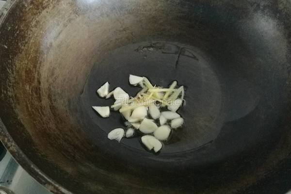 韭菜爆黄鳝的做法图解4