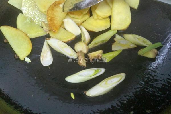 大辣椒炒土豆片的做法图解6