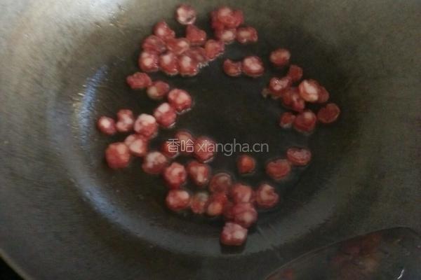 土豆香菇香肠焖饭的做法图解3
