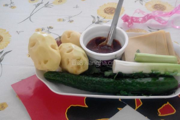 干豆腐卷土豆泥的做法图解1