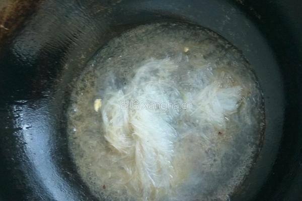 蒜蓉粉丝菠菜的做法图解2