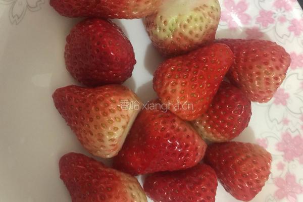奶油草莓蛋糕卷的做法图解13