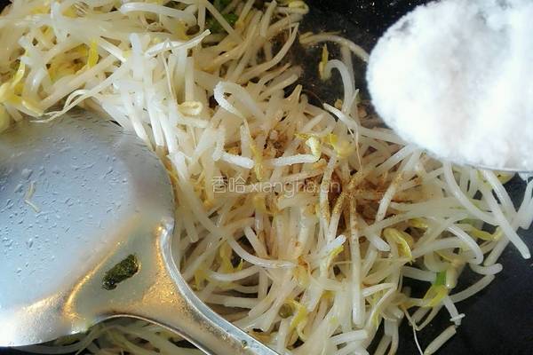 素炒韭菜绿豆芽的做法图解6