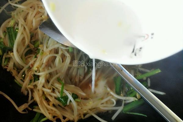 素炒韭菜绿豆芽的做法图解8