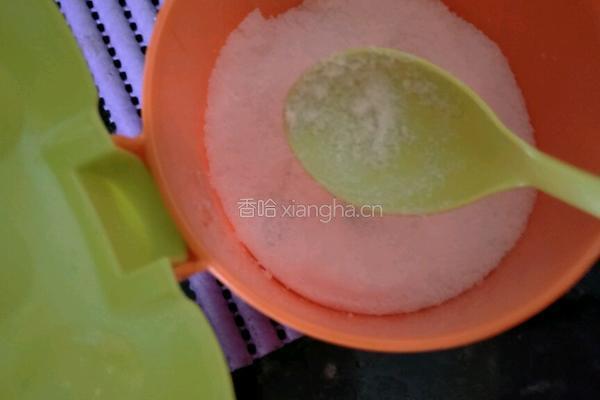 凉拌白萝卜丝的做法图解2