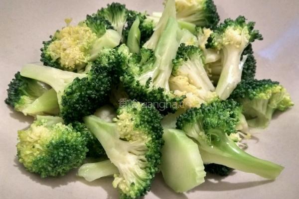 蚝油西兰花的做法图解1