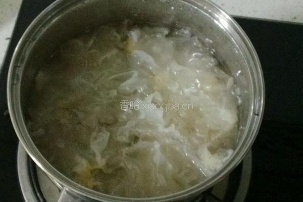 银耳莲子雪梨羹的做法图解6