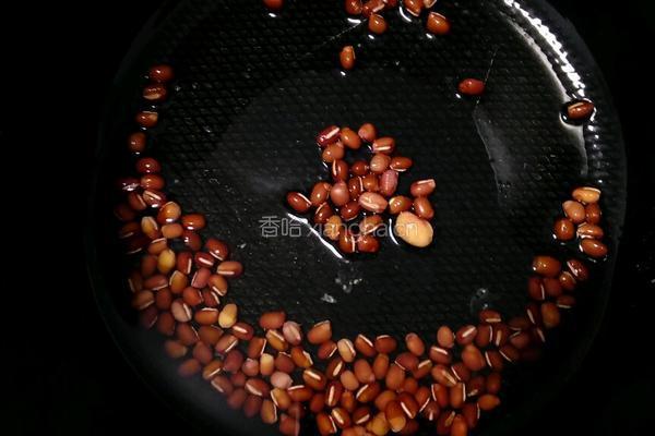 红薯红豆粥的做法图解3