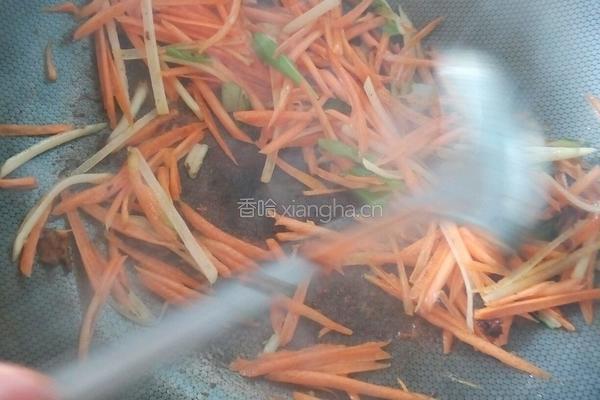 胡萝卜炒土豆丝的做法图解2