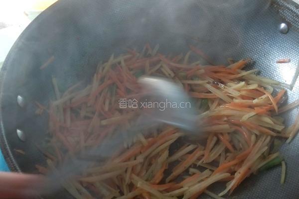 胡萝卜炒土豆丝的做法图解5
