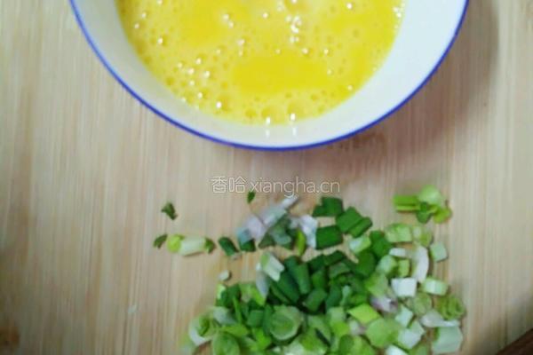 果仁黄金炒饭的做法图解3