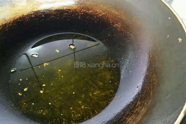 果仁黄金炒饭的做法图解4