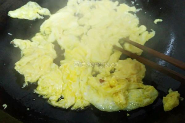 果仁黄金炒饭的做法图解5