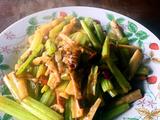 西芹莲藕的做法[图]