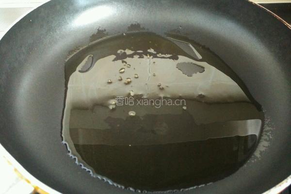 青椒炒鸡蛋干的做法图解3