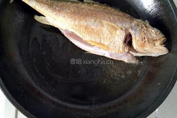 红烧大黄鱼的做法图解3