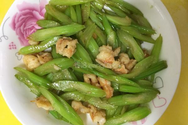 芹菜炒虾仁的做法图解4