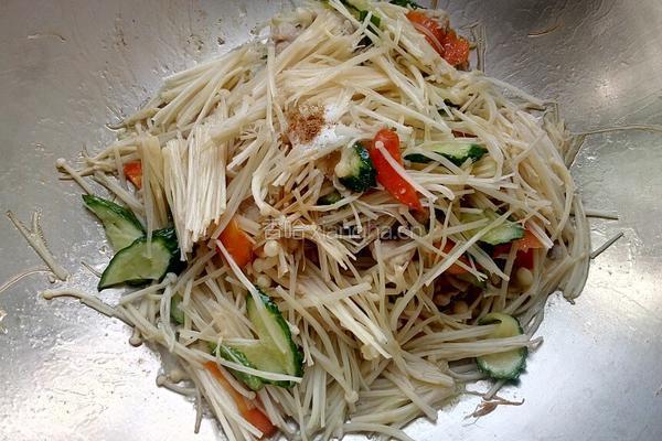 金针菇炒肉的做法图解7