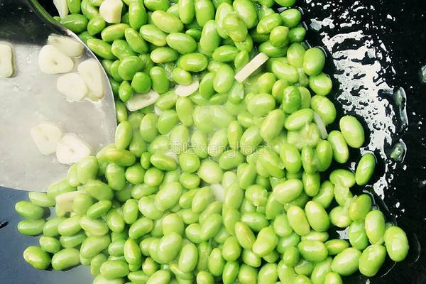 毛豆炒鸡丁的做法图解6