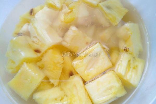 菠萝咕咾肉的做法图解2