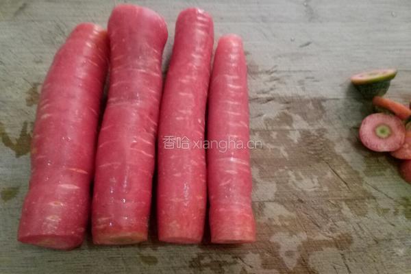 鱼香胡萝卜丝的做法图解1