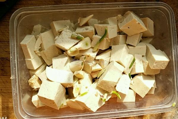 麻辣豆腐的做法图解1
