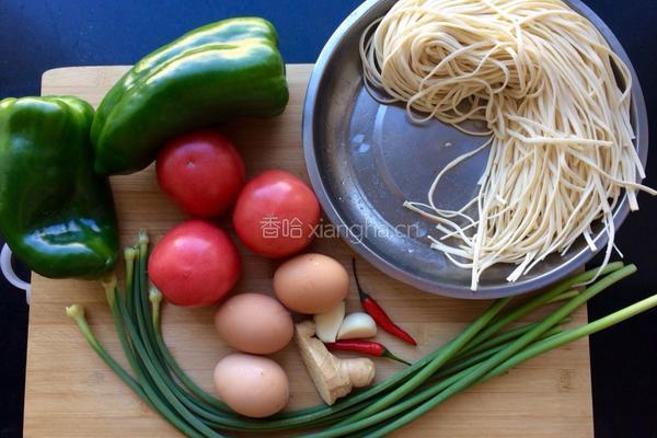 番茄鸡蛋盖浇面的做法图解1
