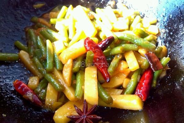 土豆炖豆角的做法图解9