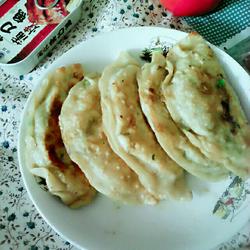 韭菜香干鸡蛋素馅饼的做法[图]