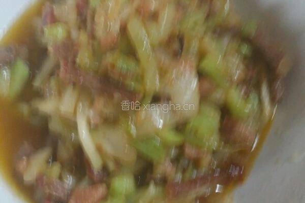 腊肉菱白