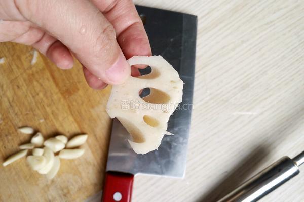 冬瓜莲藕排骨汤的做法图解3