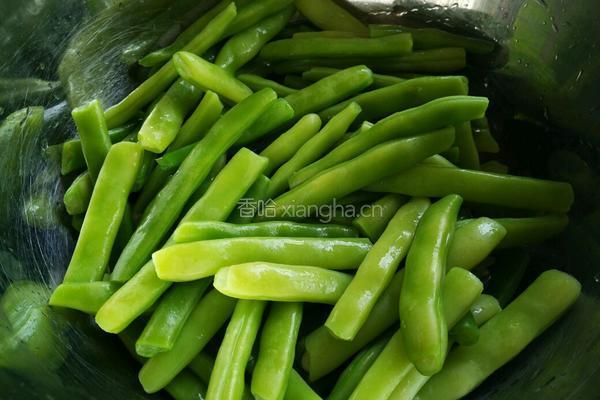 蒜沫四季豆的做法图解6