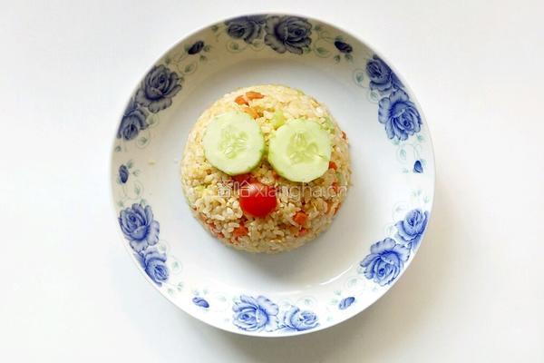 胡萝卜青瓜鸡蛋炒饭的做法图解15