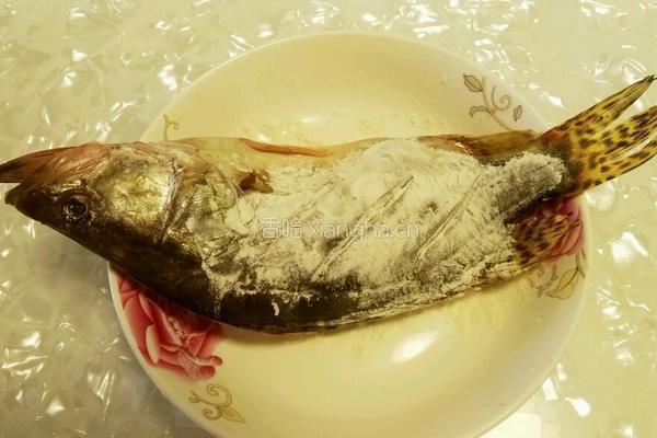 茄汁桂鱼的做法图解2