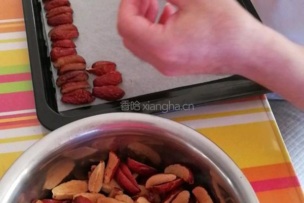烤脆枣的做法图解1
