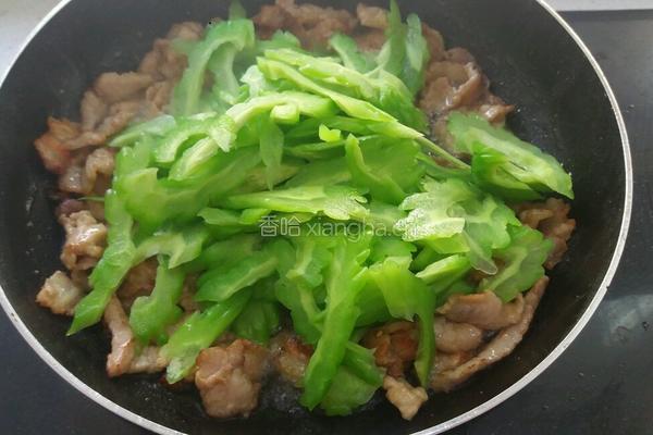 家常苦瓜炒肉的做法图解11