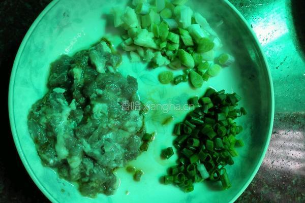 肉末茄子的做法图解2