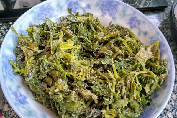 蒸芹菜叶的做法图解4