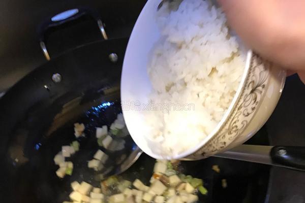 一人份芝士炒饭的做法图解8