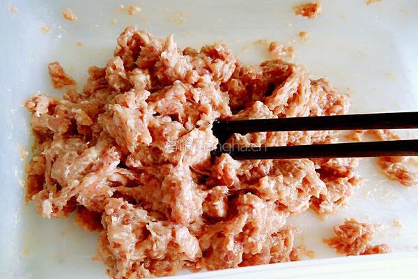韭菜虾仁玫瑰花煎饺#年夜饭的做法图解2
