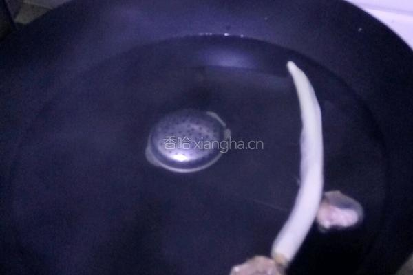 蒜泥水煮鸭的做法图解3