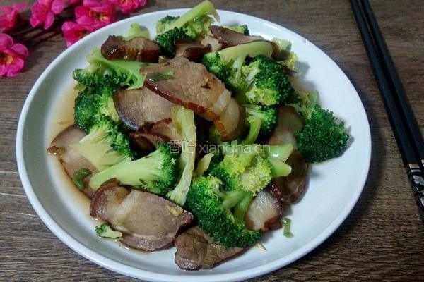 腊肉西蓝花的做法图解11