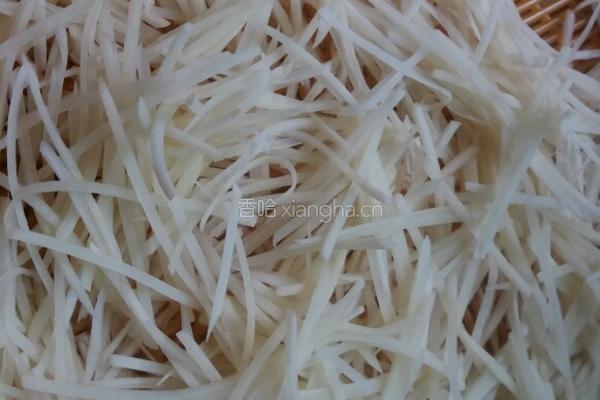 土豆丝煎饼的做法图解1
