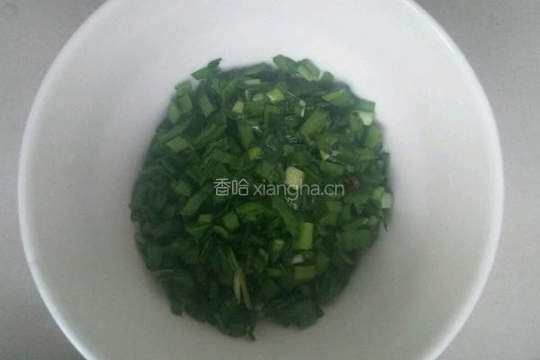 韭菜鸡蛋饼的做法图解3