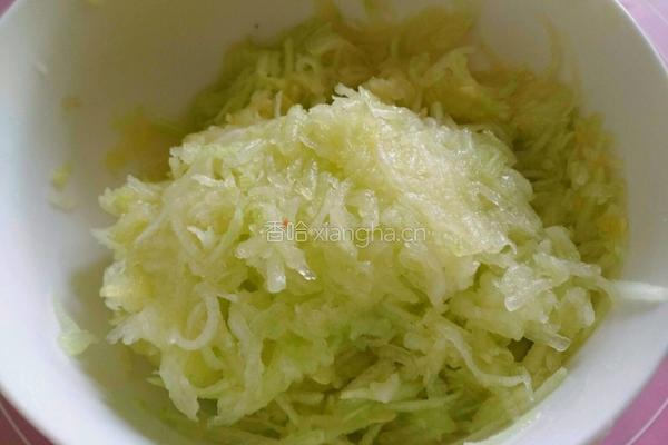 菠菜饺子的做法图解2