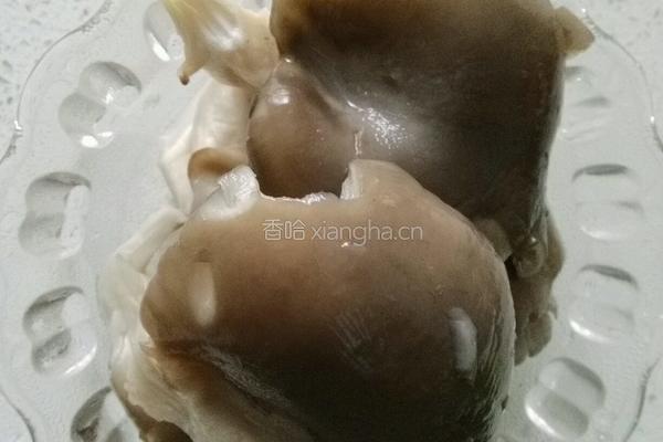 鲜蘑油菜小炒肉的做法图解2